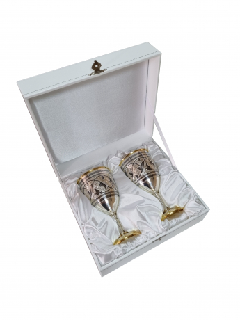 Подарочный набор серебряных бокалов на свадьбу