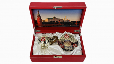Чайная пара "Россия" из серебра в музыкальной шкатулке